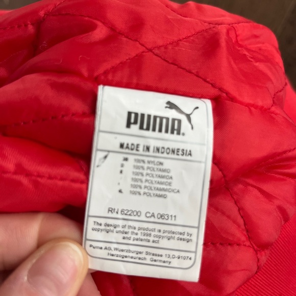 LIMITED EDITION: Youth XXL or Women’s Small Puma Puffer Jacket. - Picture 5 of 5